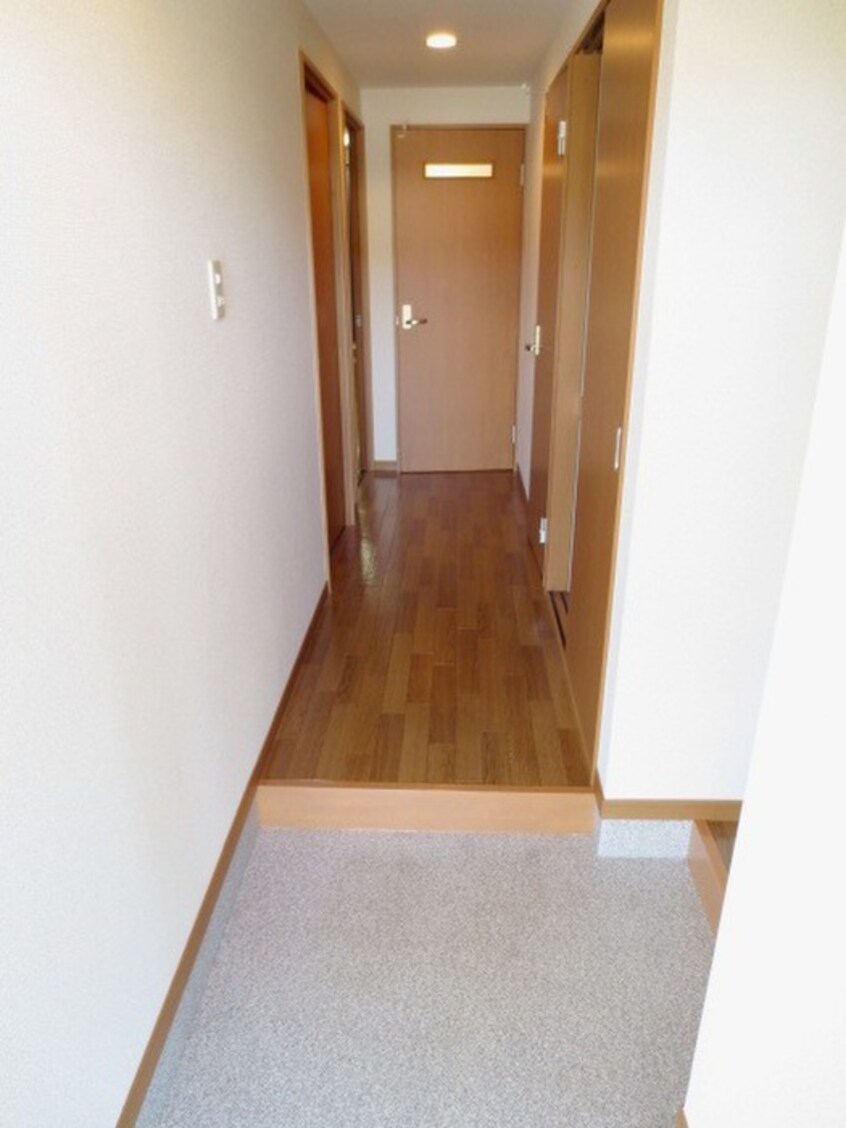 玄関 メゾンソレイユ