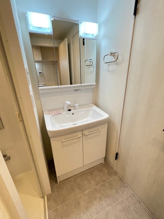 洗面 ＶｉＶｉセムブラード