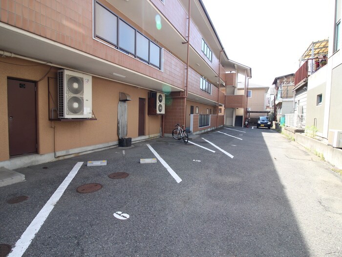 駐車場 アンヘル