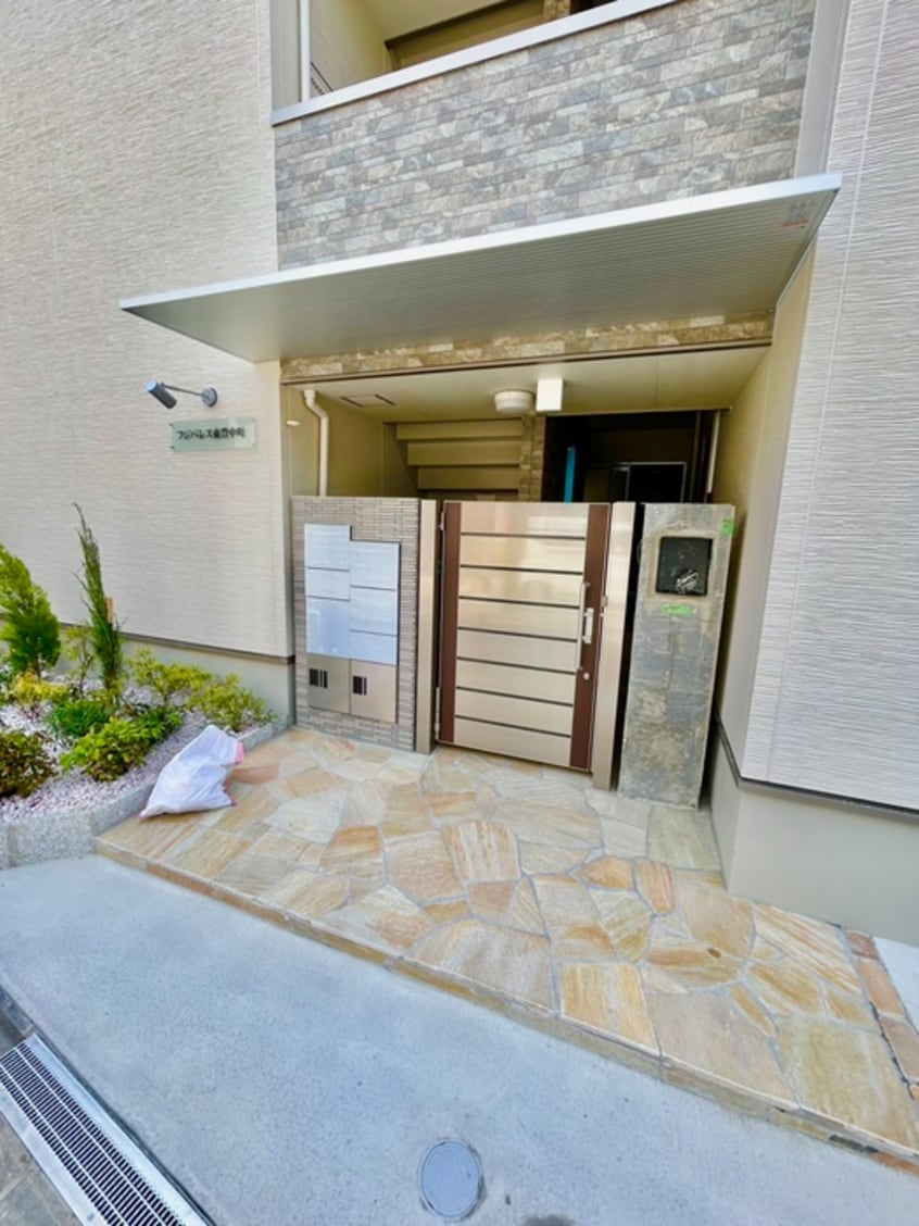 エントランス部分 ﾌｼﾞﾊﾟﾚｽ東豊中町