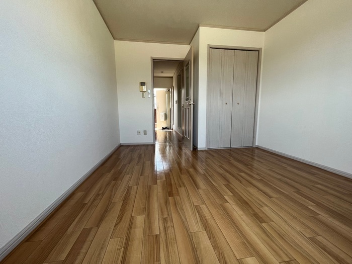 居室 ラ・レーヌ