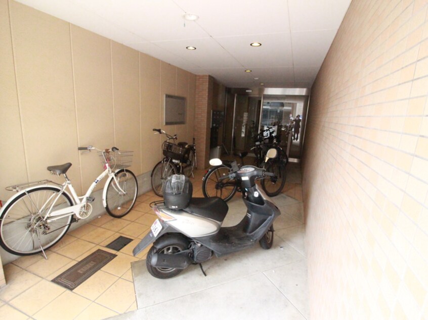 駐輪場 サンクスパレ千代原