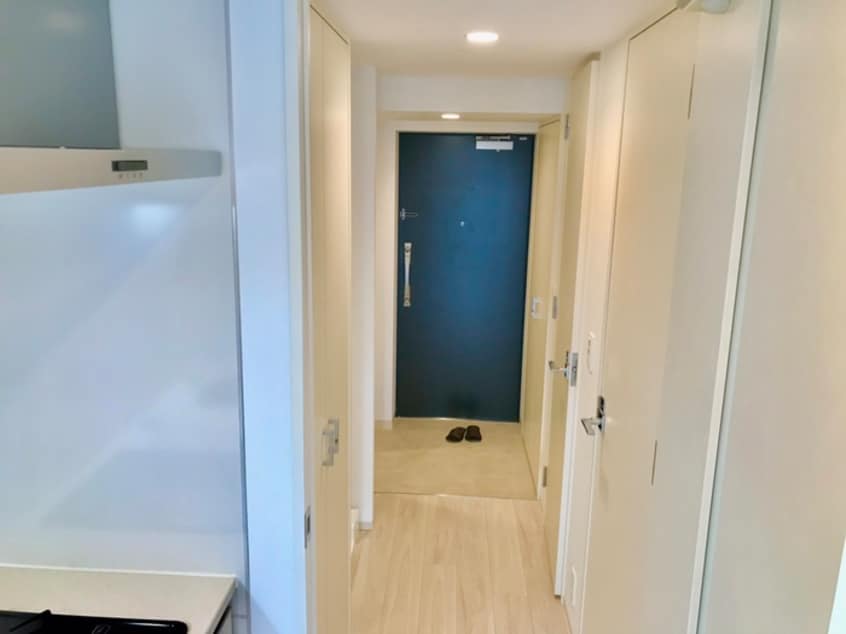 廊下 コンフォリア・リヴ南森町Q