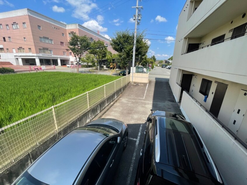 駐車場 ラ・モ－ブ