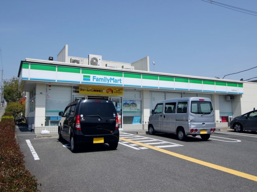 ファミリーマート彩都粟生南店(コンビニ)まで243m グランベル
