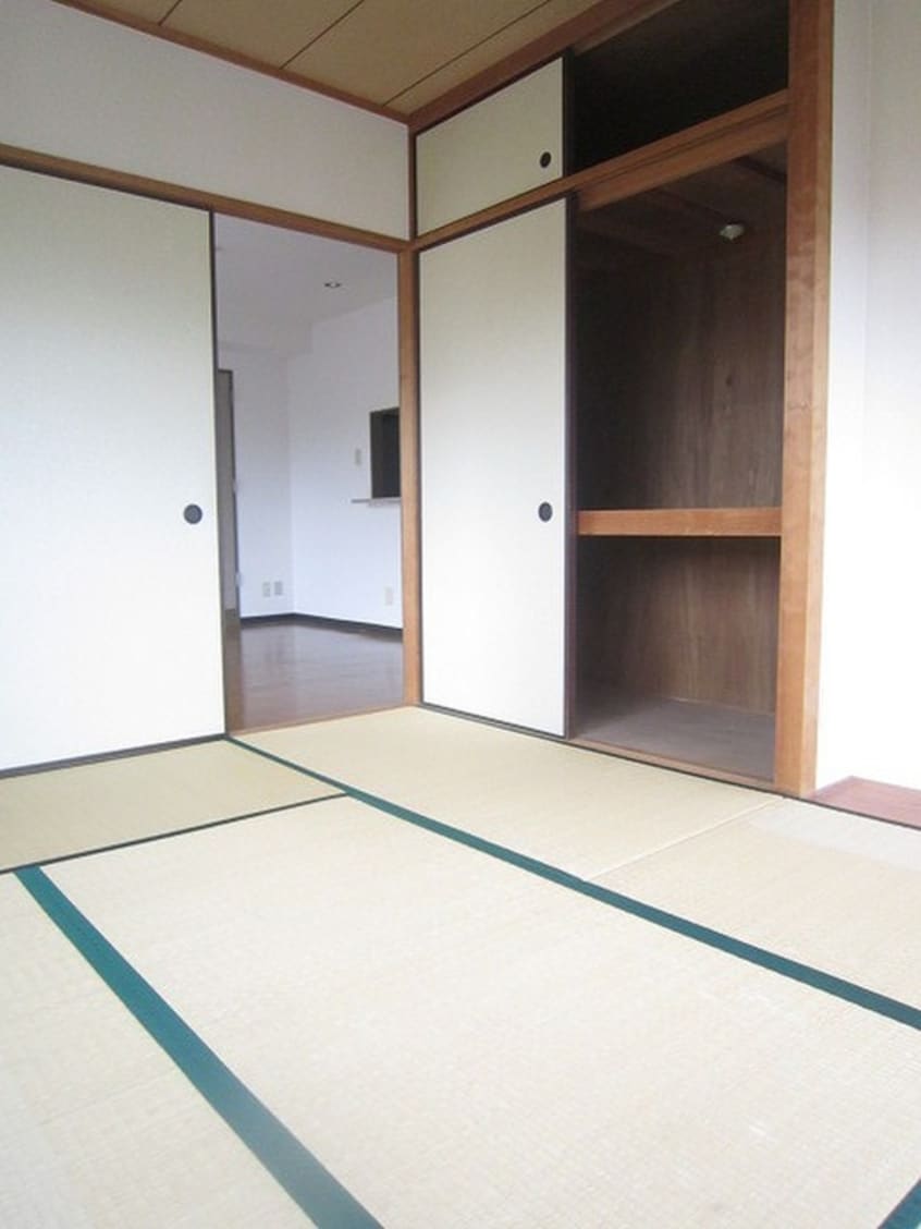 収納 千里五月ヶ丘ハイツⅡ番館