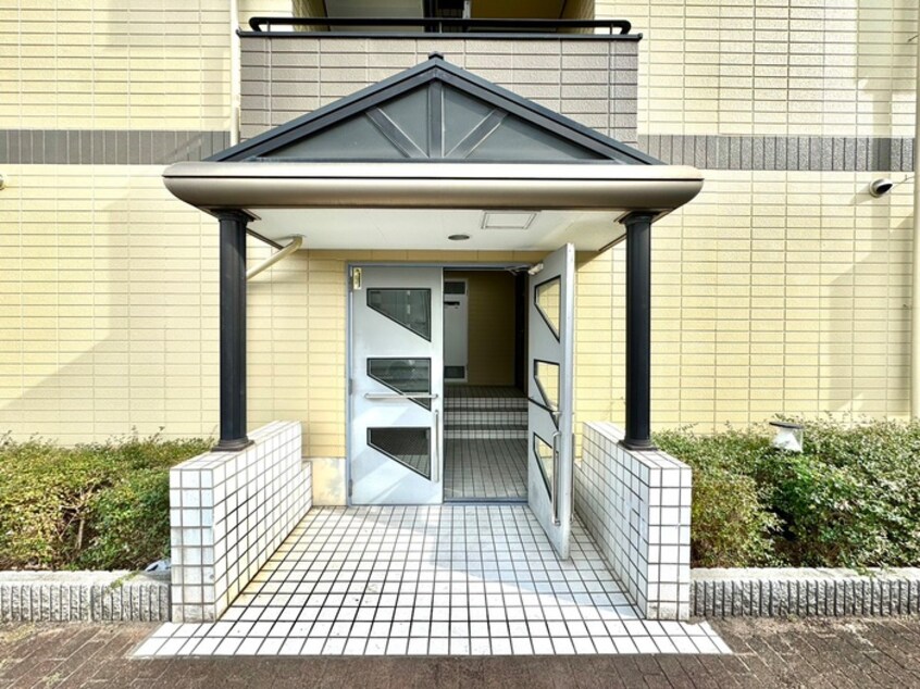 エントランス部分 メルヴェーユ大村