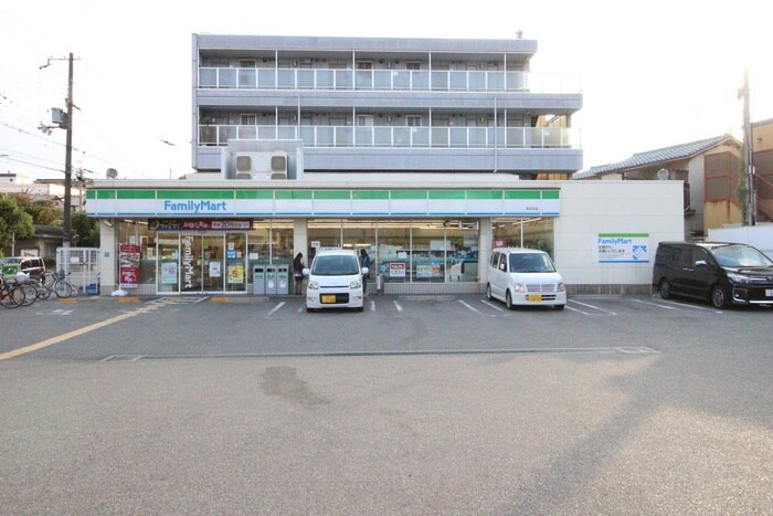 ファミリーマート南住吉店(コンビニ)まで750m テイム南住吉