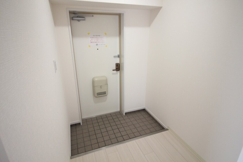 玄関 ルルーディ古川