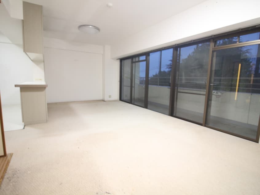 居室 阪急逆瀬台ｱｳﾞｪﾙﾃﾞ１番館（308）