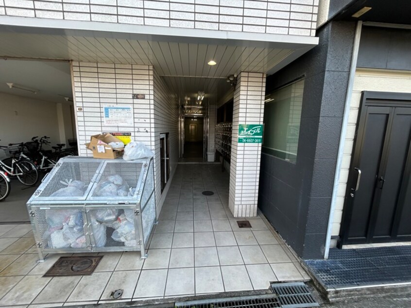 エントランス部分 ウィステリア墨江