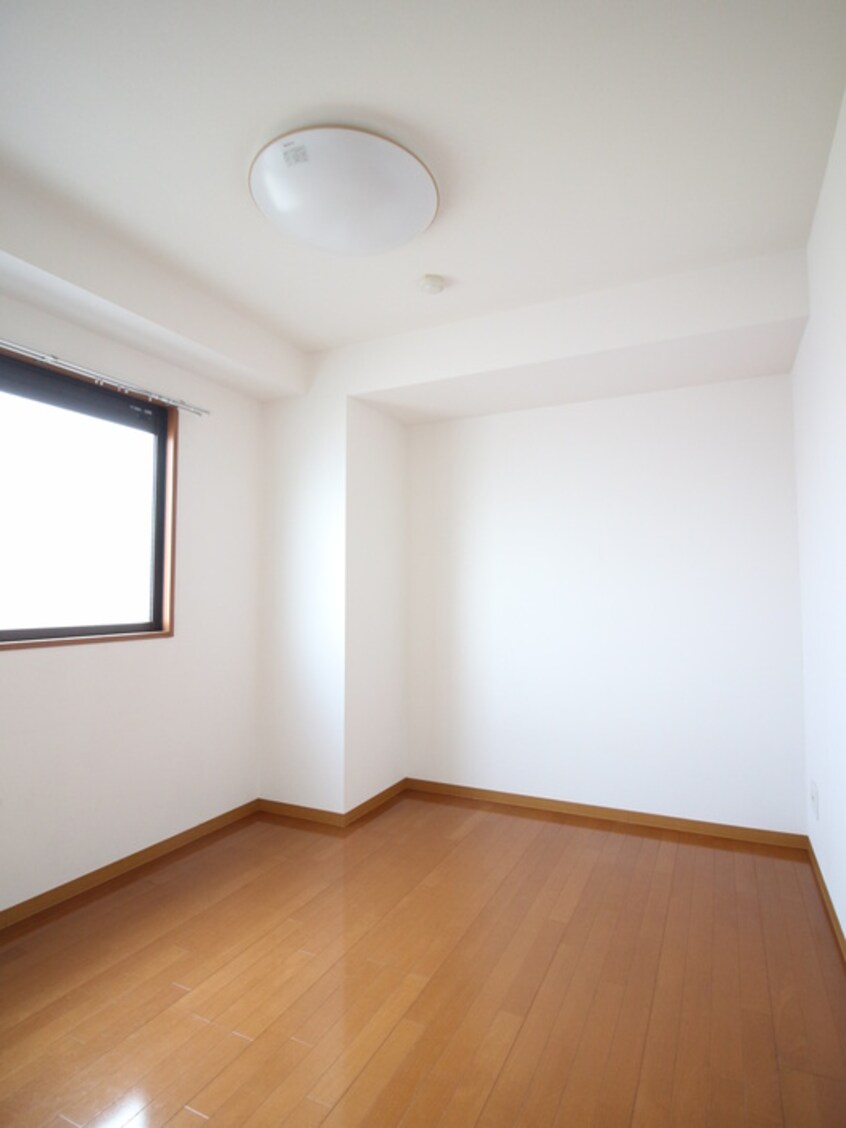 居室 ラシ－ヌ御崎