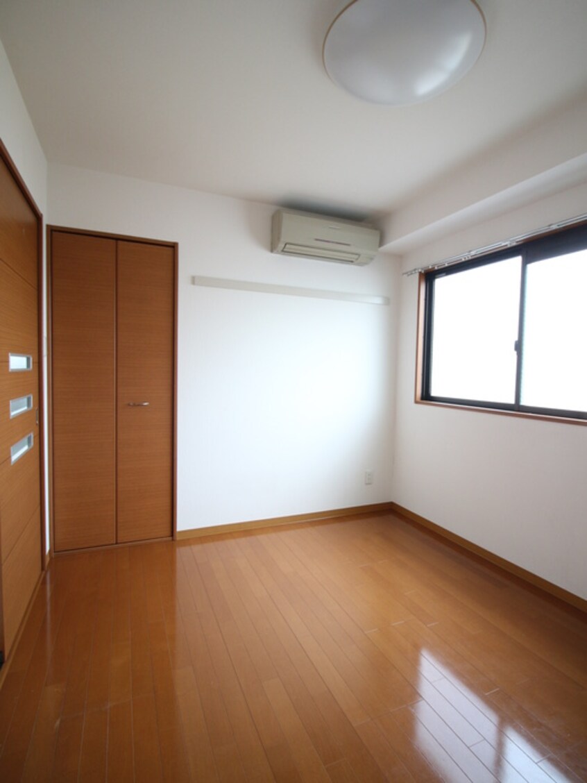 居室 ラシ－ヌ御崎