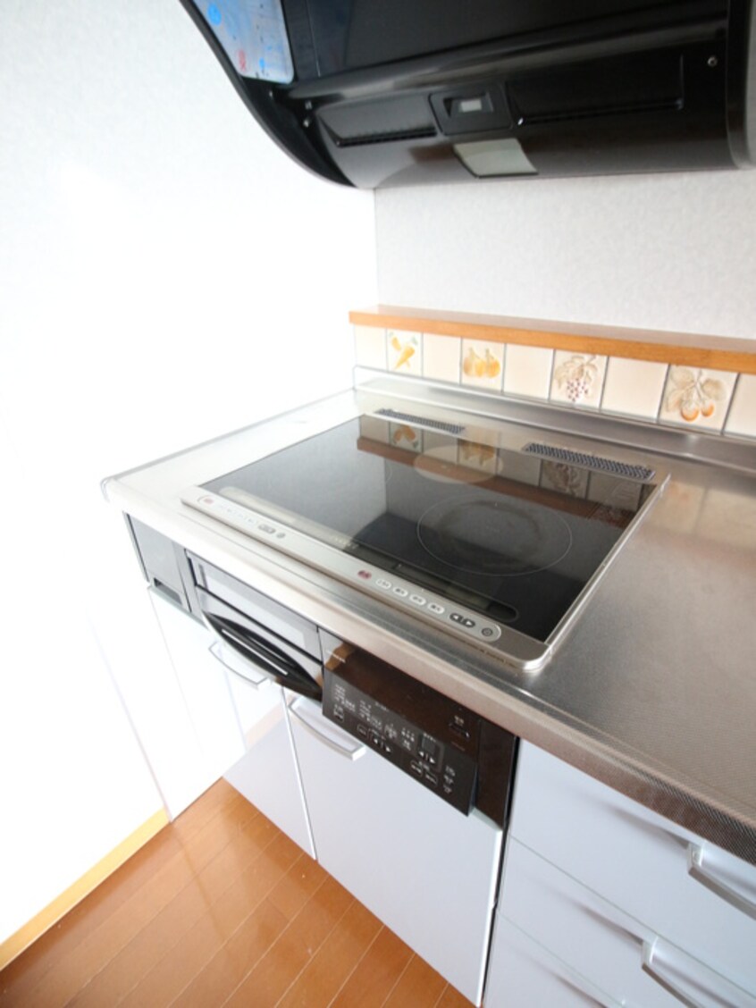 居室 ラシ－ヌ御崎