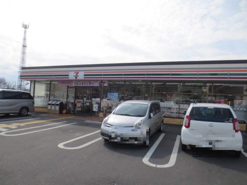 セブンイレブン八尾柏村町３丁目店(コンビニ)まで205m F asecia Damia