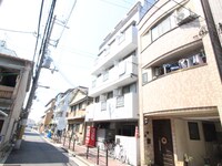 アミティー市大前