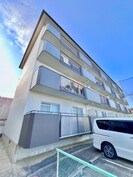 ハイツ八興の外観