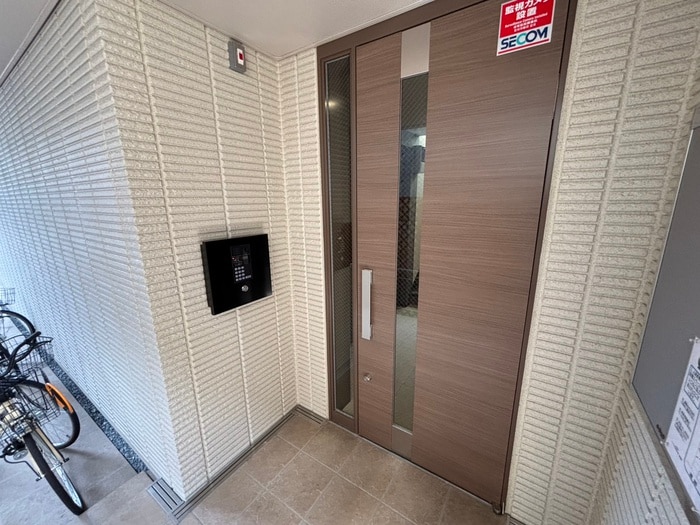 エントランス部分 へーベルラボ京大前