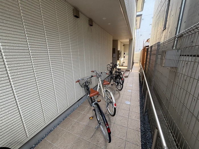 駐輪場 へーベルラボ京大前