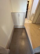 玄関 ヴィクトワール放出