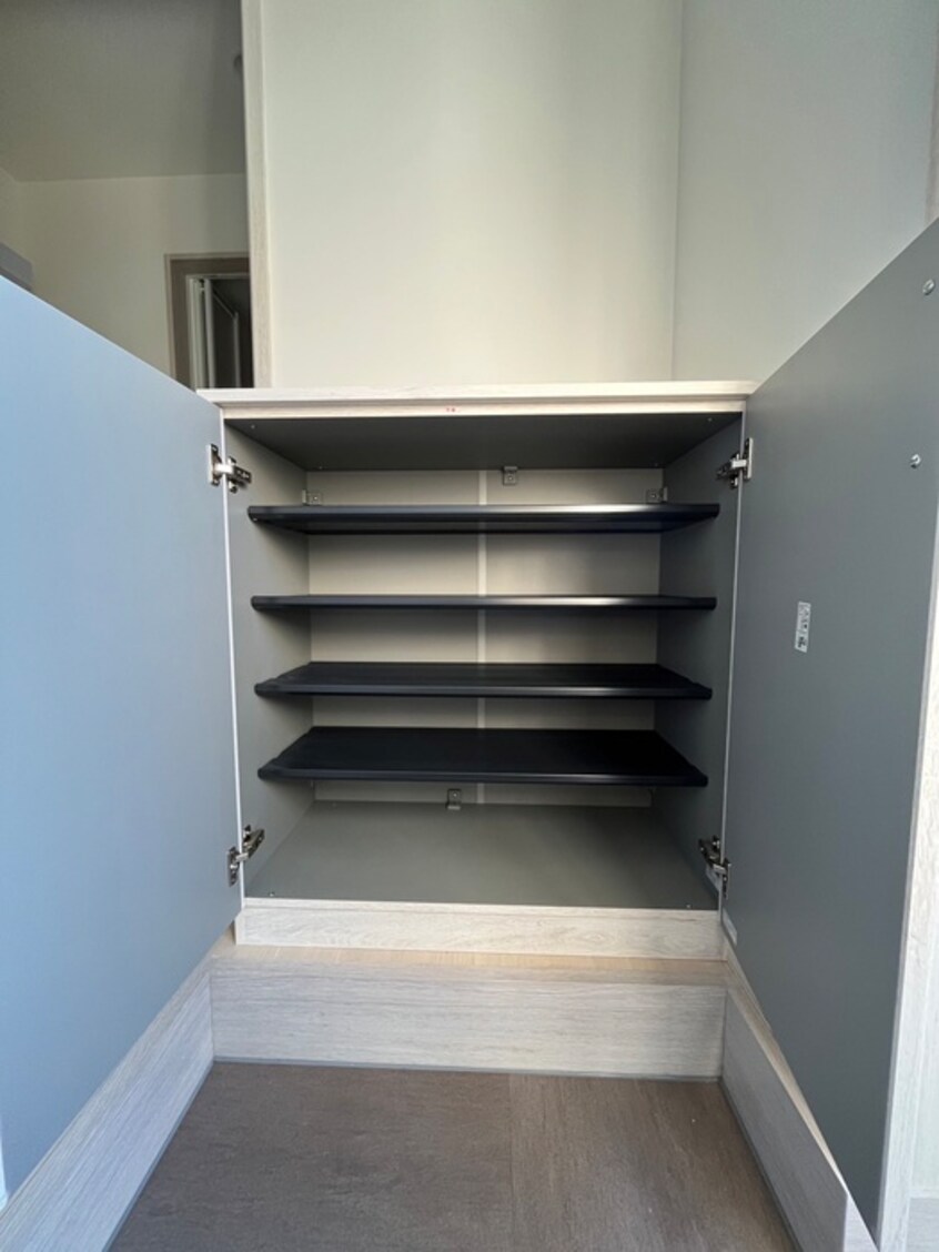 靴箱 ヴィクトワール放出