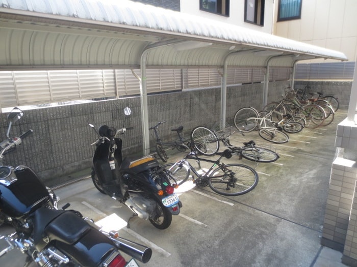 駐輪場 ブラウンズ本山