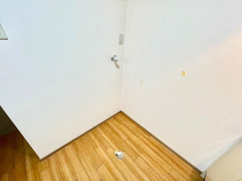 洗濯機置場 ゴ－ルデンＫ