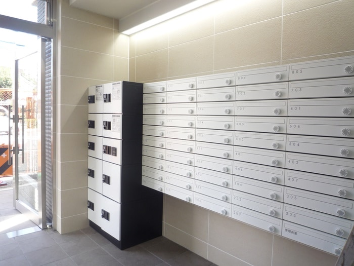 エントランス部分 カーサ・ロイヤル吹田１番館