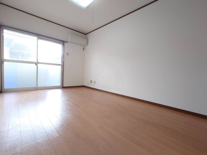 居室 ホルティハイツ岡井