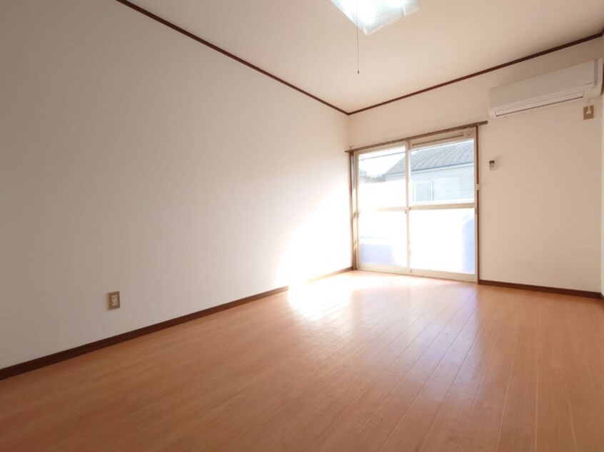 居室 ホルティハイツ岡井