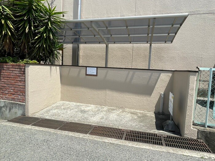 建物設備 ロイヤルコ－ポ吉田