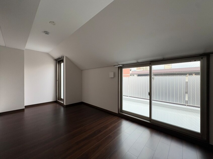 居室 ウィステリア神戸湊川