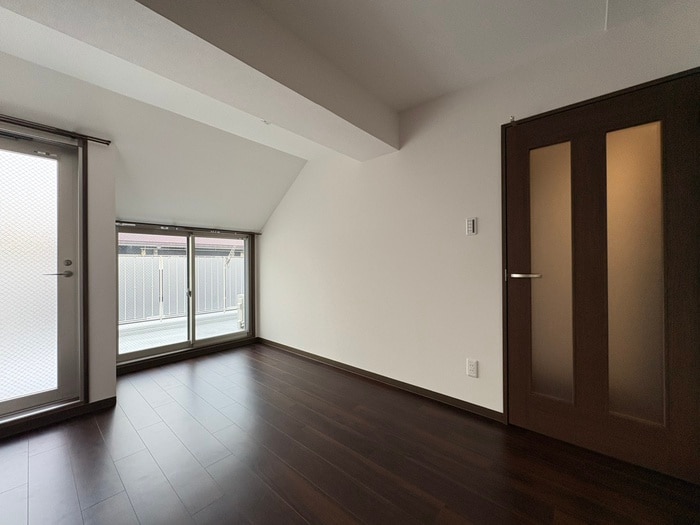 居室 ウィステリア神戸湊川