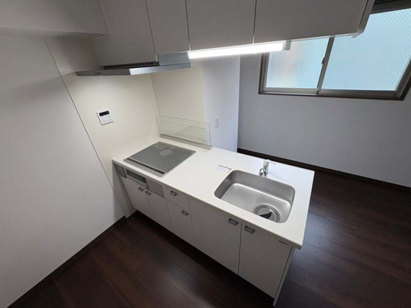 キッチン ウィステリア神戸湊川