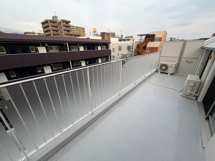 ベランダ・バルコニー ウィステリア神戸湊川