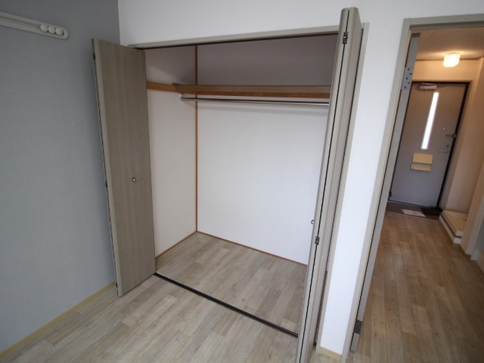 収納 シャト－南花屋敷