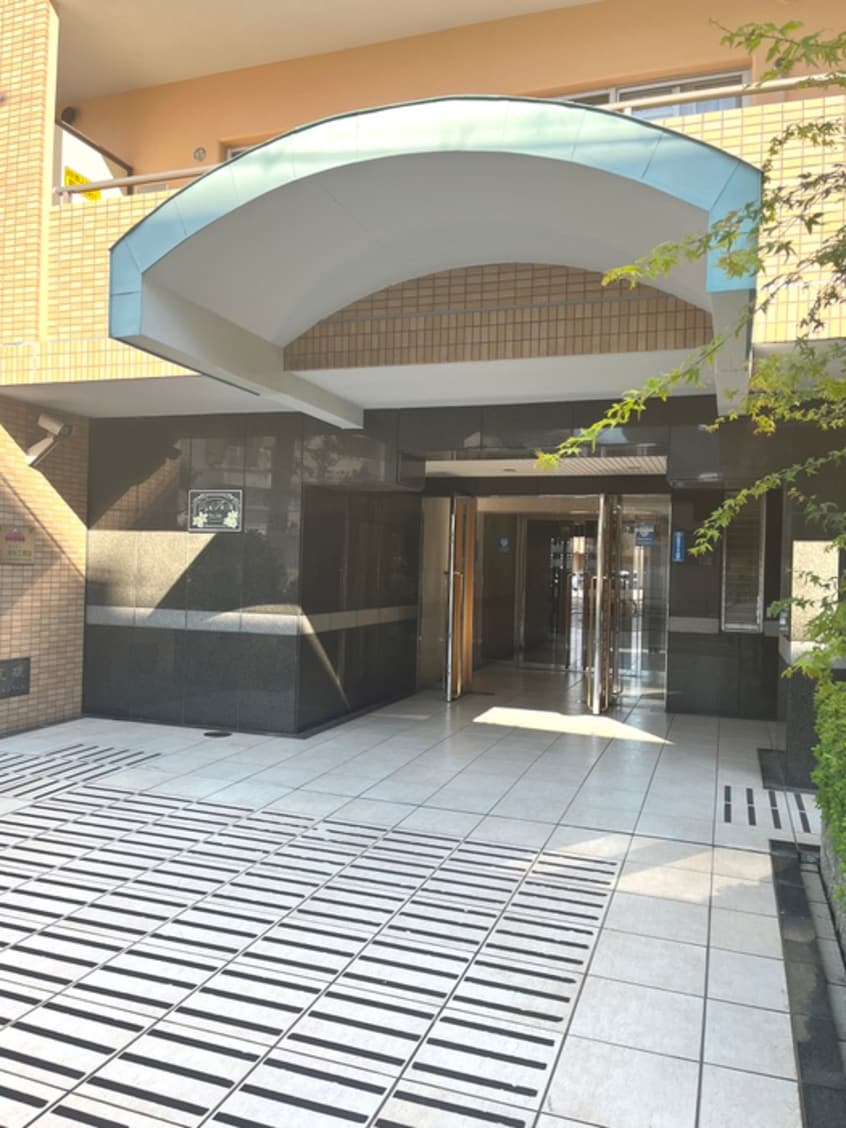 エントランス部分 プルメリア・東三国ウエスト