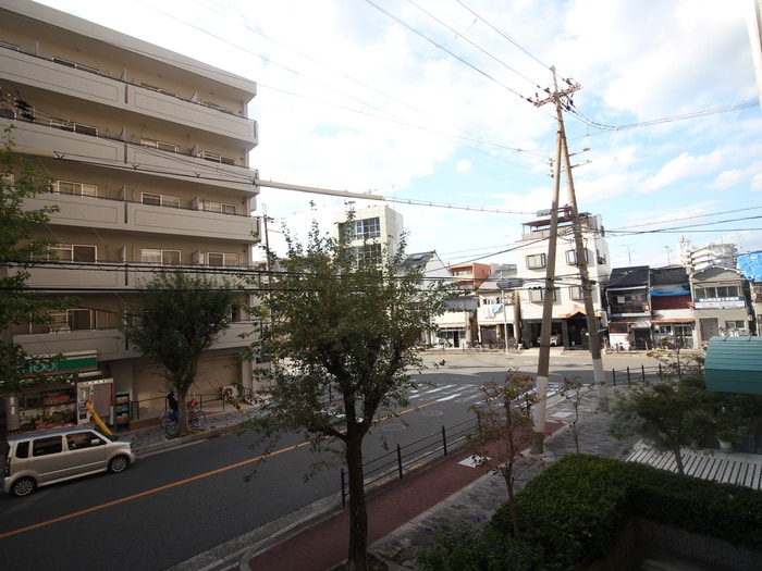 室内からの展望 プルメリア・東三国ウエスト