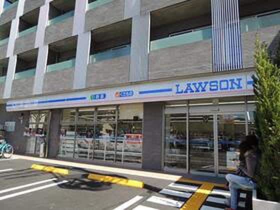 ローソン 京都金閣寺前店(コンビニ)まで291m フラッティ衣笠