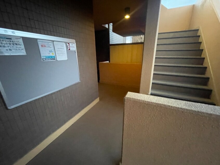 エントランス部分 グラシィオ長岡