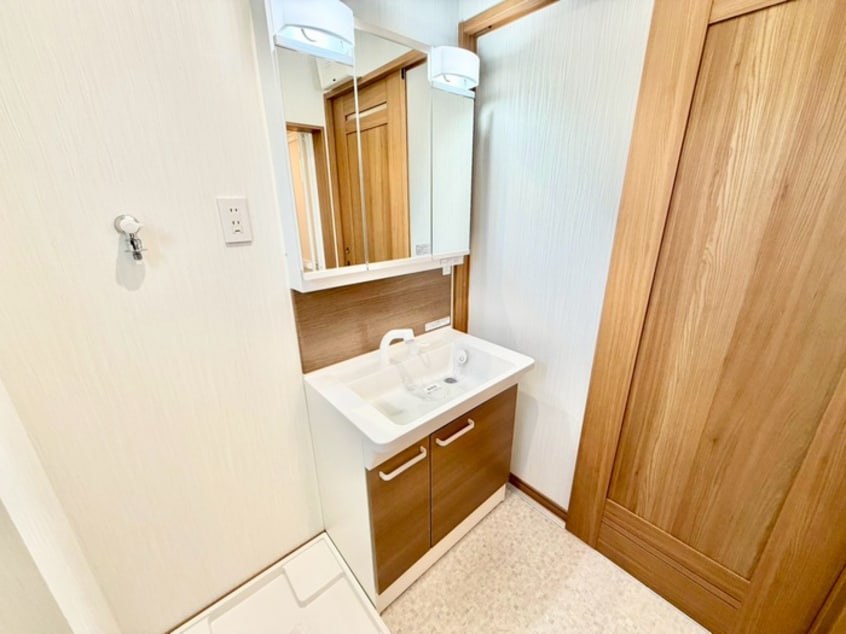 洗面 Royal Garden ina