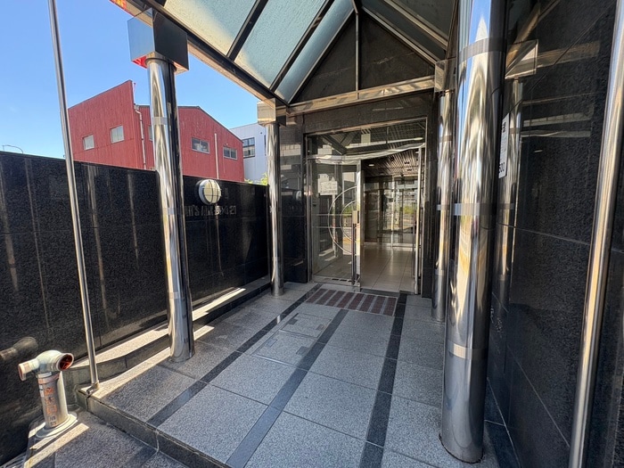 エントランス部分 ノアーズアーク長田２１