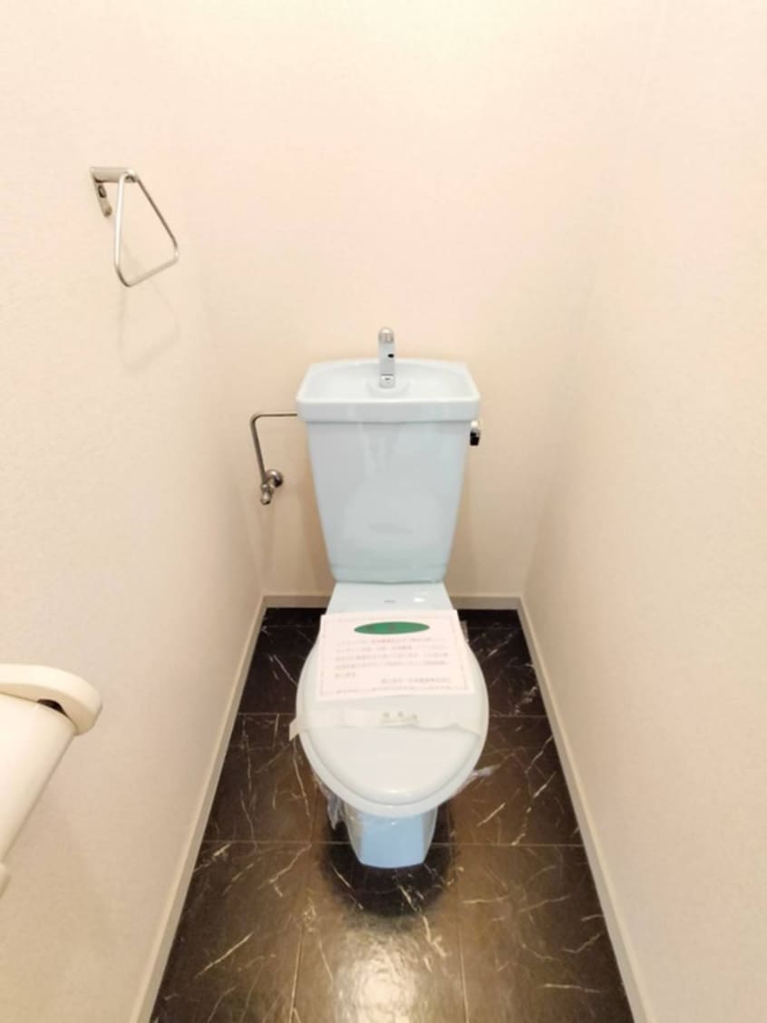 トイレ ノアーズアーク長田２１