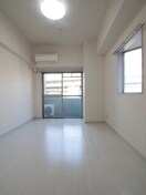 居室 ノアーズアーク長田２１