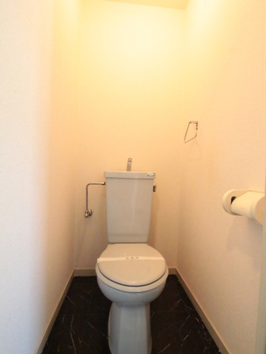 トイレ ノアーズアーク長田２１