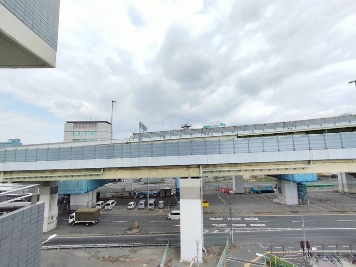 室内からの展望 ノアーズアーク長田２１