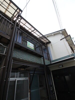金田町3丁目テラスハウス