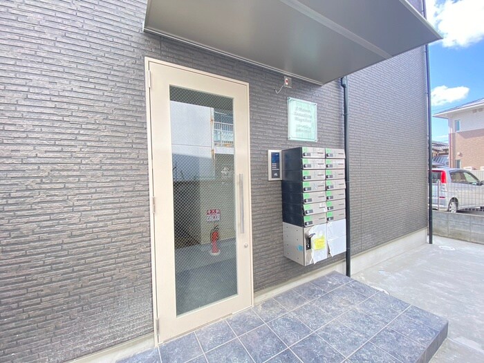 エントランス部分 ジーメゾン山科マニフィコ