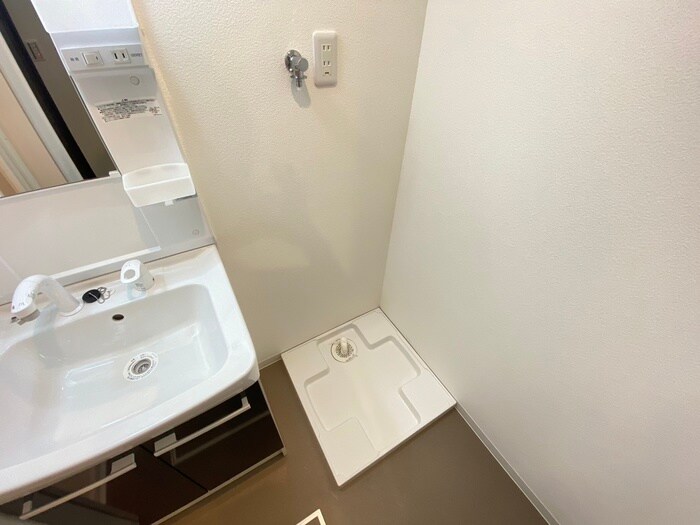 洗濯機置場 ジーメゾン山科マニフィコ