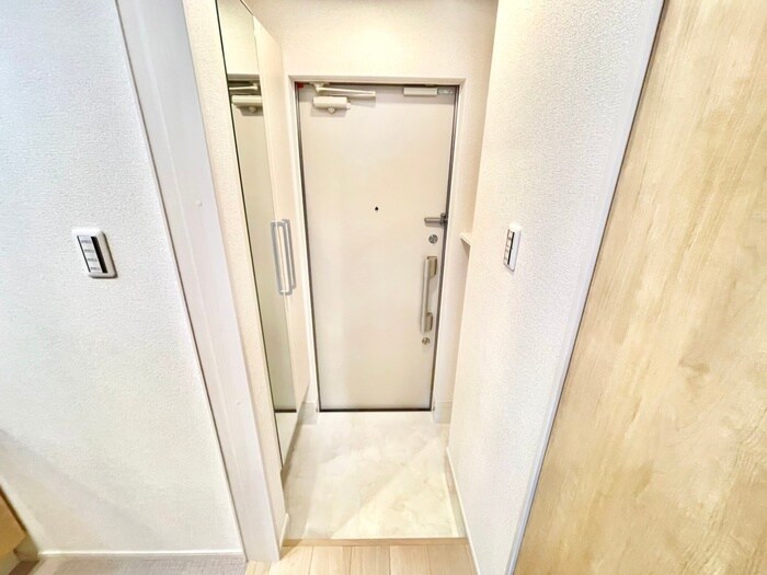 玄関 ゼファー　四辻